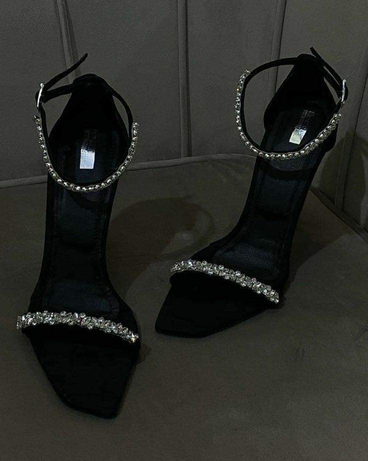 Black heels do.php?img=47502